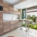 Lagoon Moderno Con Terraza Privada En El Pueblo Naturista